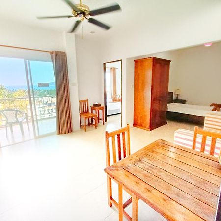 Sr Sea View Apartments Patong Room photo