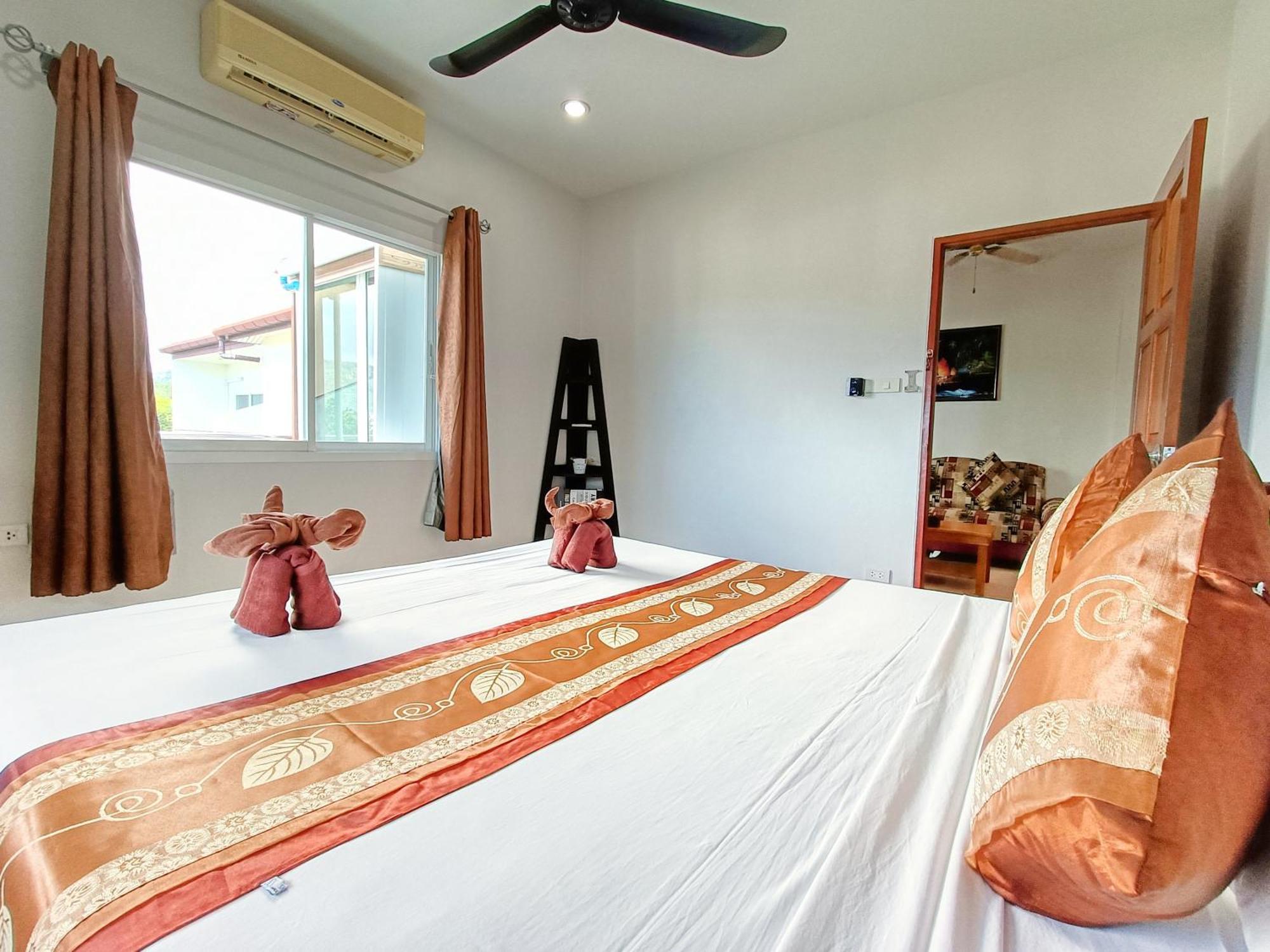 Sr Sea View Apartments Patong Room photo