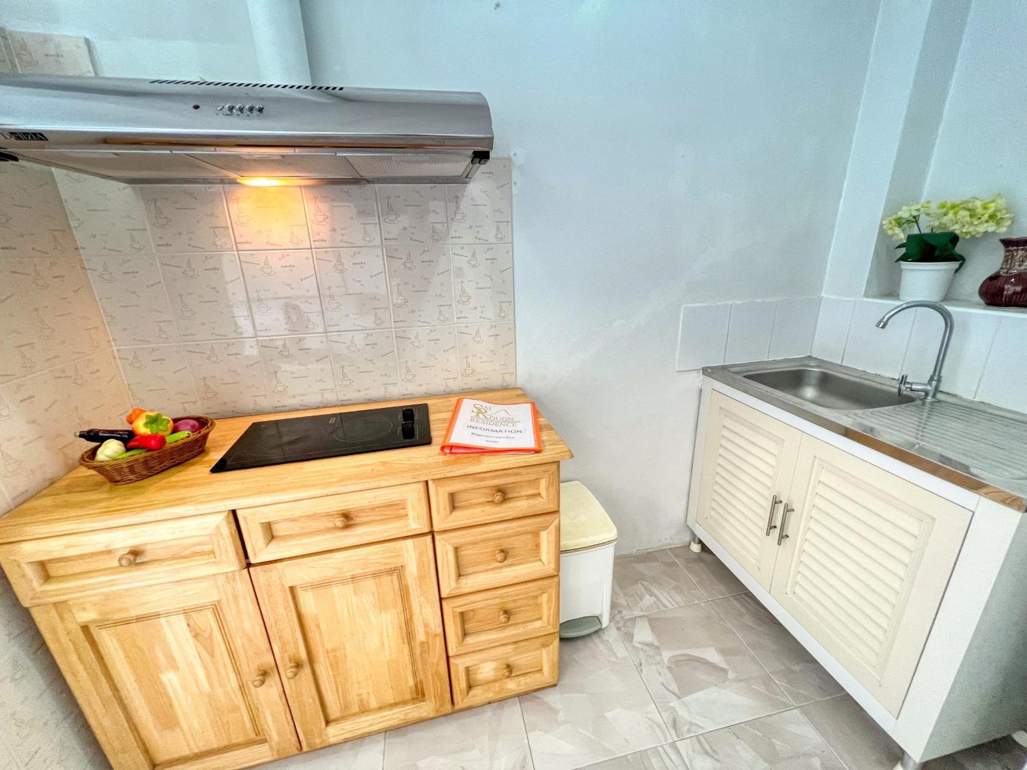Sr Sea View Apartments Patong Room photo