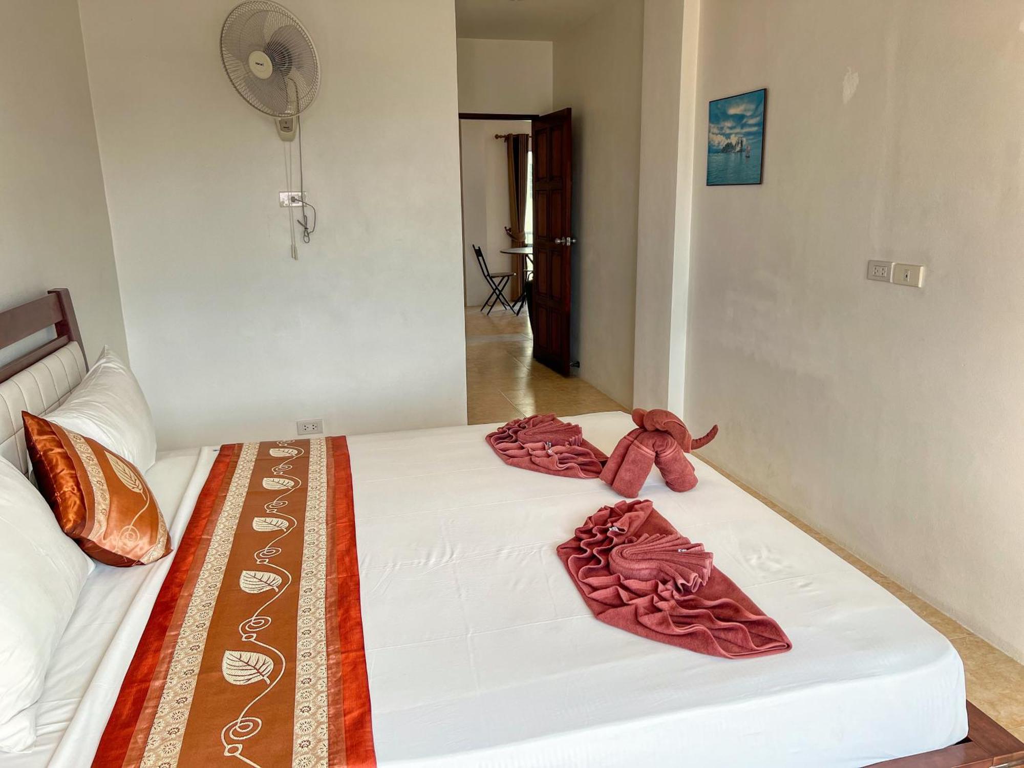 Sr Sea View Apartments Patong Room photo