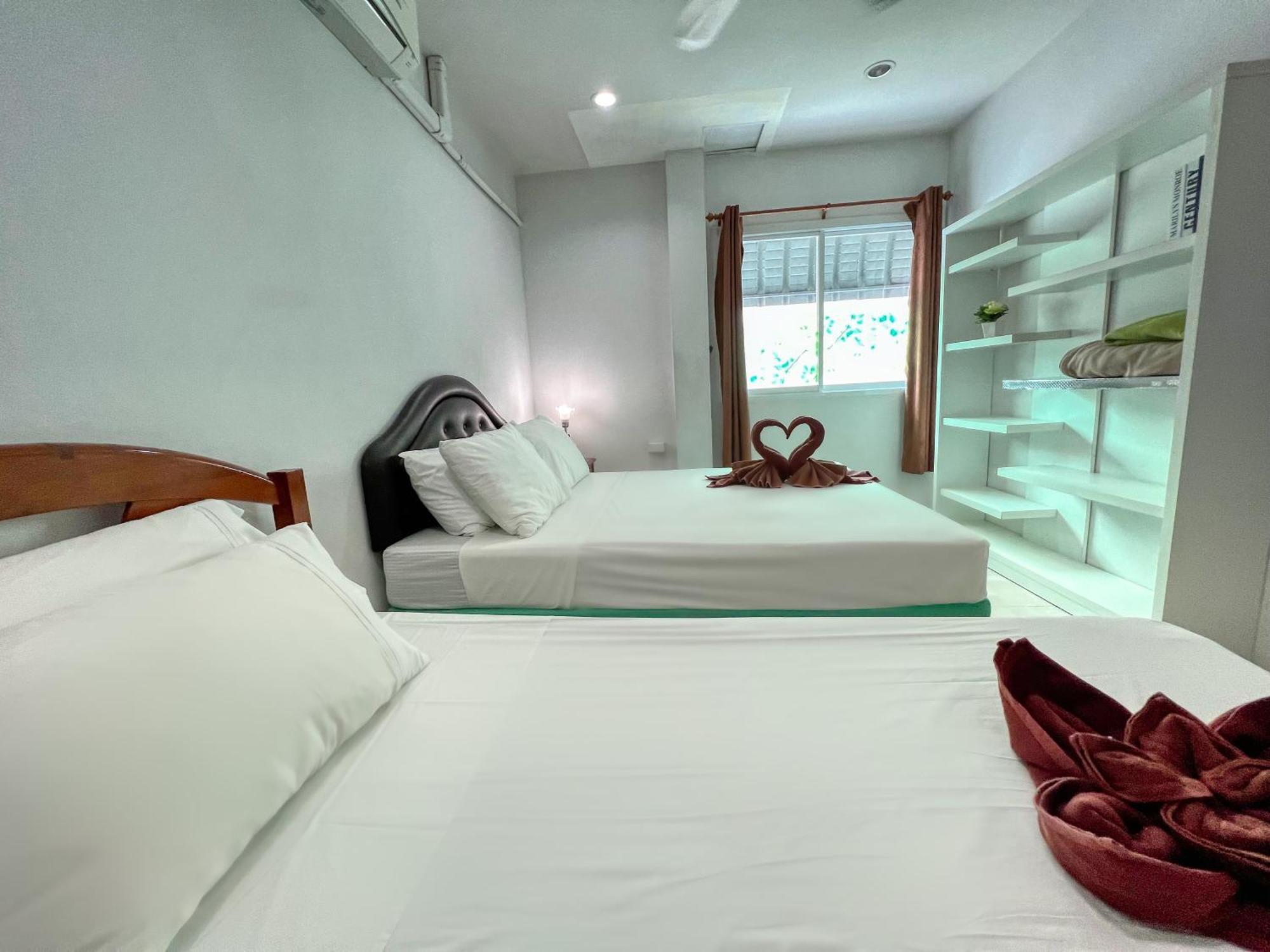 Sr Sea View Apartments Patong Room photo