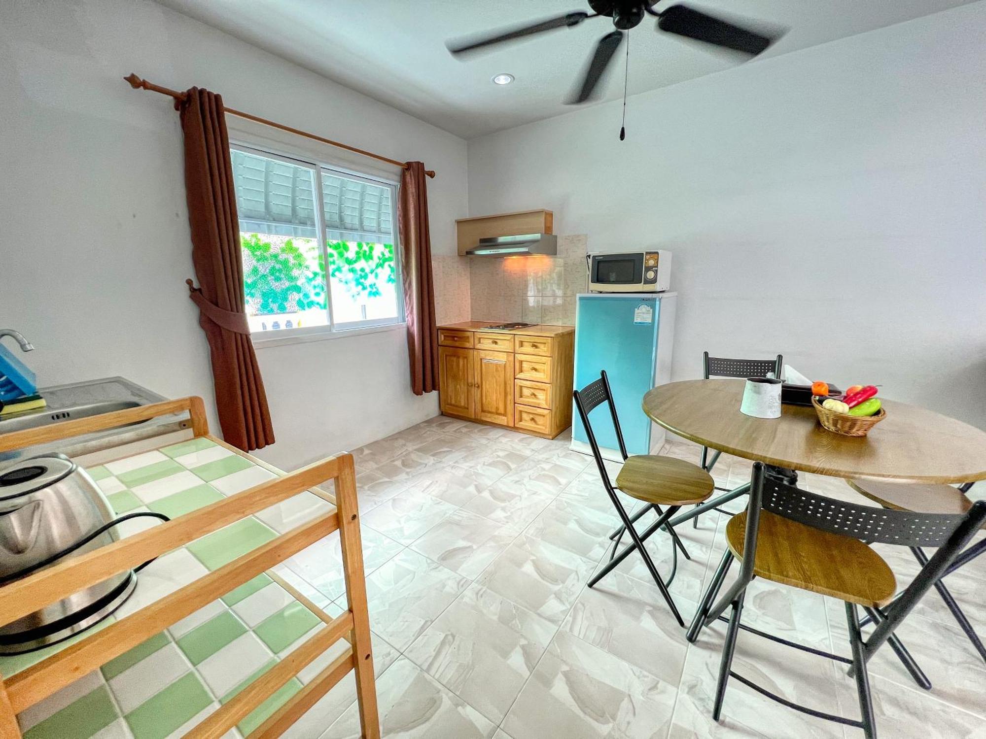 Sr Sea View Apartments Patong Room photo