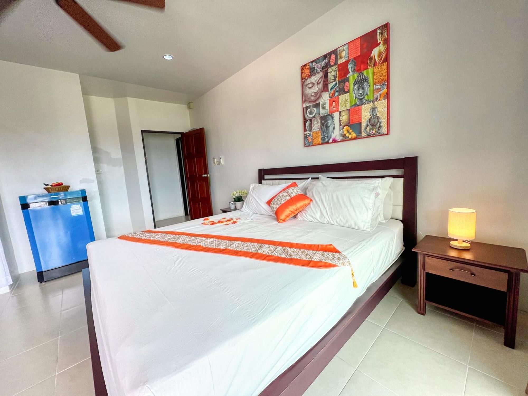 Sr Sea View Apartments Patong Room photo